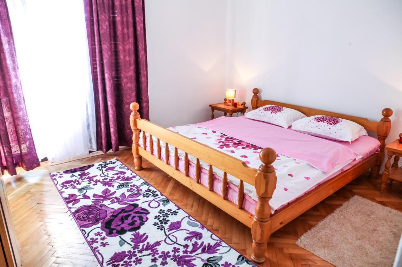 Apartment Dejan Цетинє Екстер'єр фото