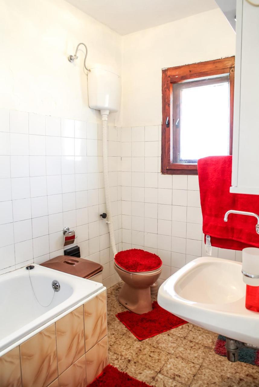 Apartment Dejan Цетинє Екстер'єр фото